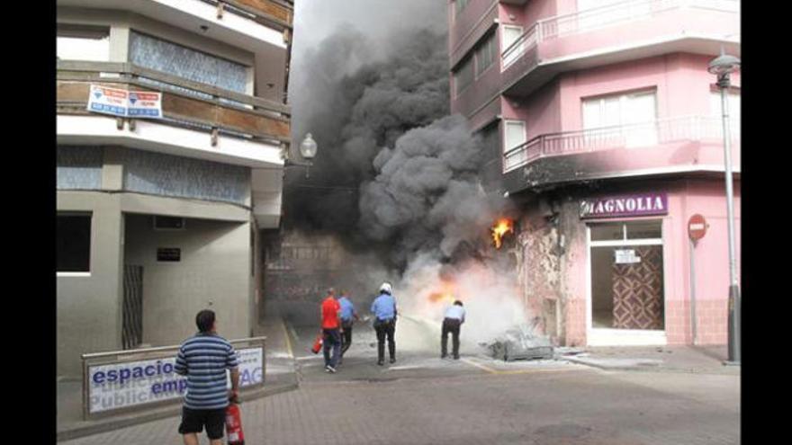 Imagen del incendio originado ayer en San Gregorio. | TELDE ACTUALIDAD