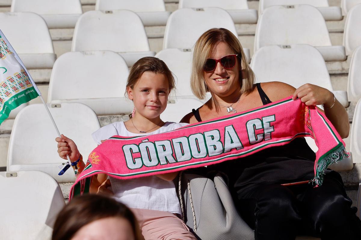 Córdoba CF-Racing de Ferrol | La afición blanquiverde en El Arcángel, en imágenes