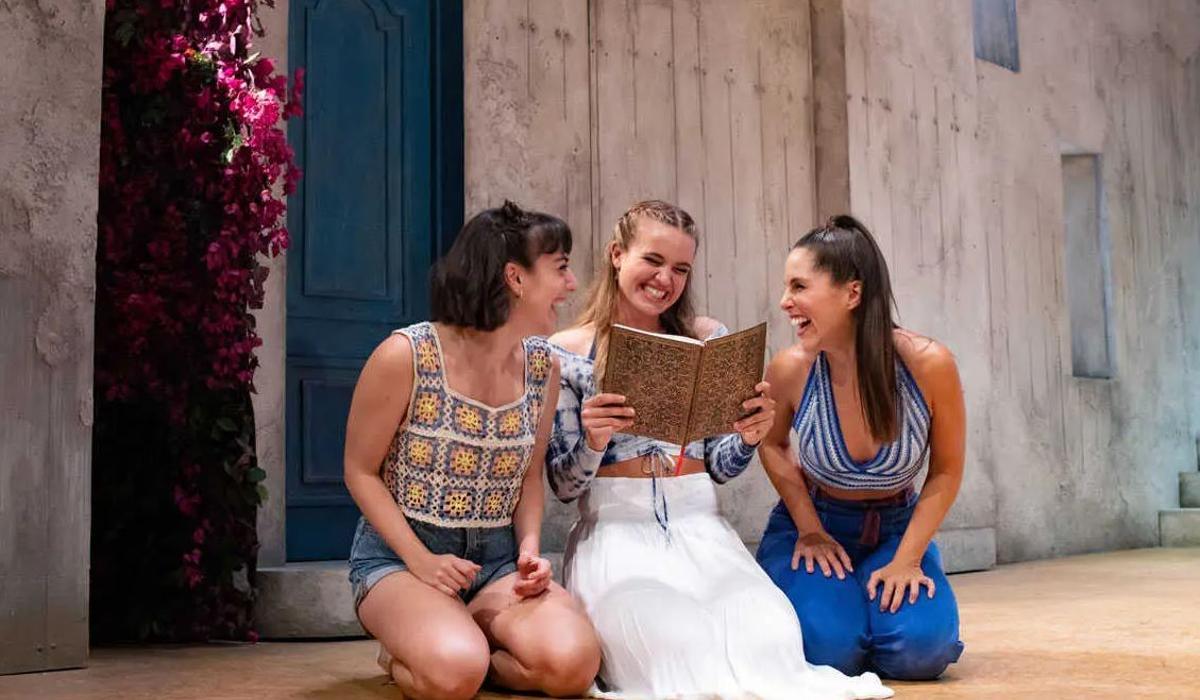 Una escena del musical amb Gina Gonfaus