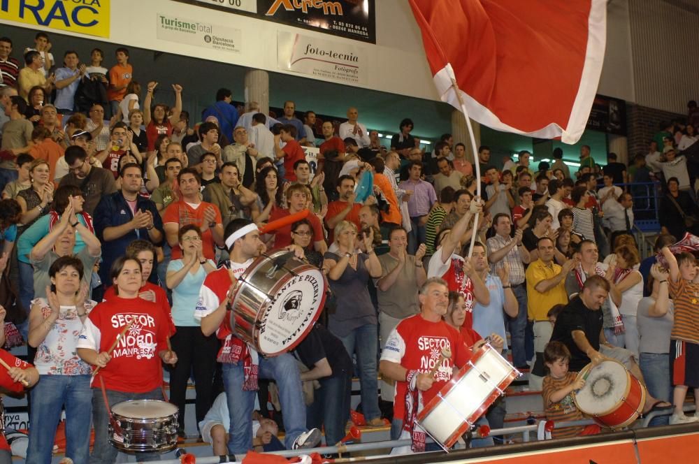 Fotos de la celebració de l'ascens a Huelva i del partit anterior al Nou Congost