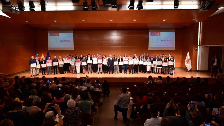 Los 50 profesores de ESO, Bachillerato y FP premiados este año por la Universitat Politècnica de València.