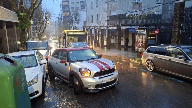 La borrasca Joseph sume en el caos el tráfico en Santiago