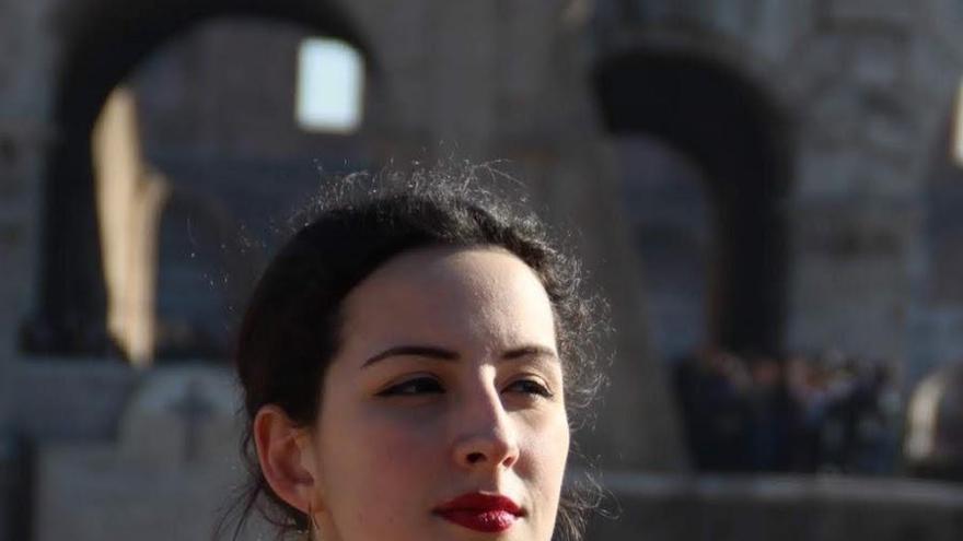 La gijonesa Dalia Alonso gana el premio al "Mejor poema del mundo"