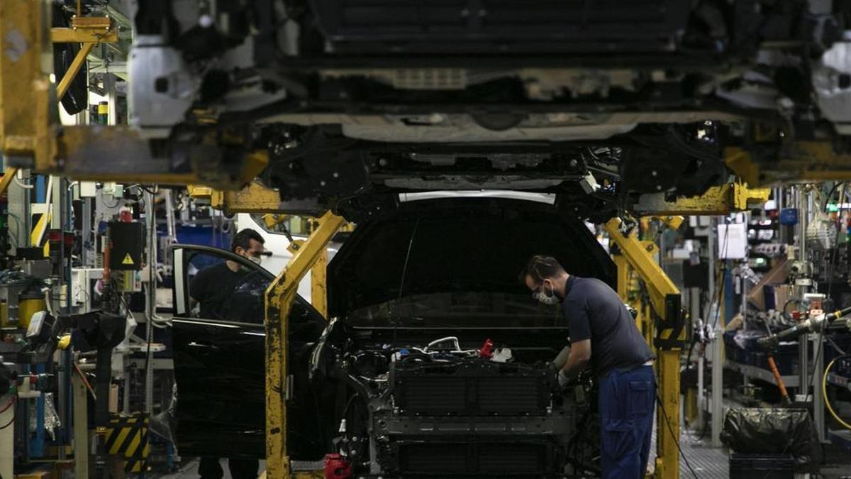 Producción de vehículos en Ford Almussafes.
