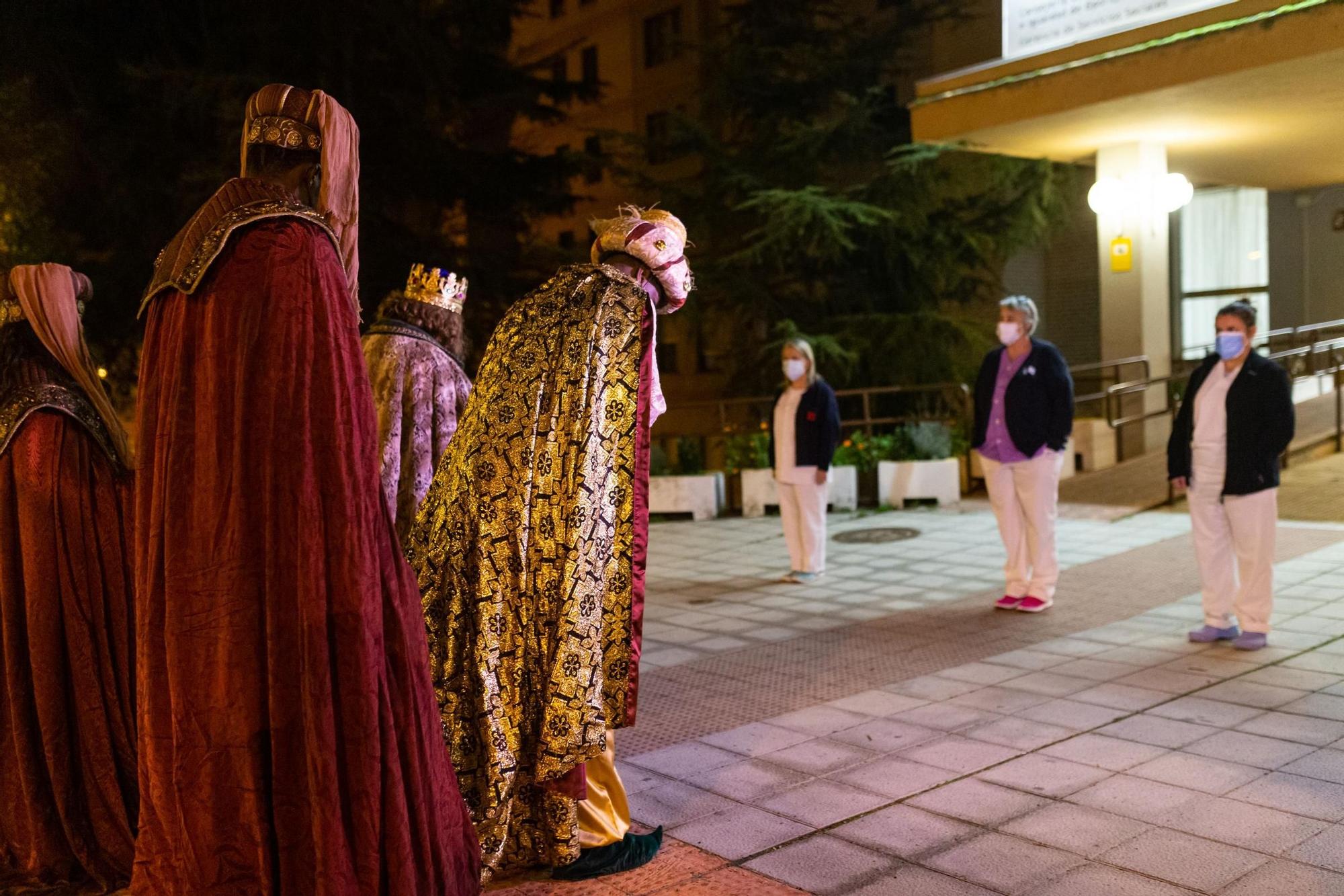 GALERÍA | Así fue la llegada anticovid de los Reyes Magos a Zamora, sin cabalgata y sin niños, pero con la misma ilusión