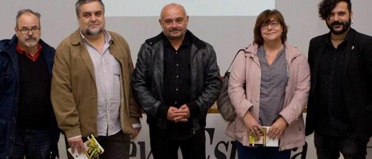 Fernando Cuesta, Ignacio Fernández, Jesús Parrado, Aquilina Fueyo y Jorge Alonso, ayer, en el Club LA NUEVA ESPAÑA de Gijón.