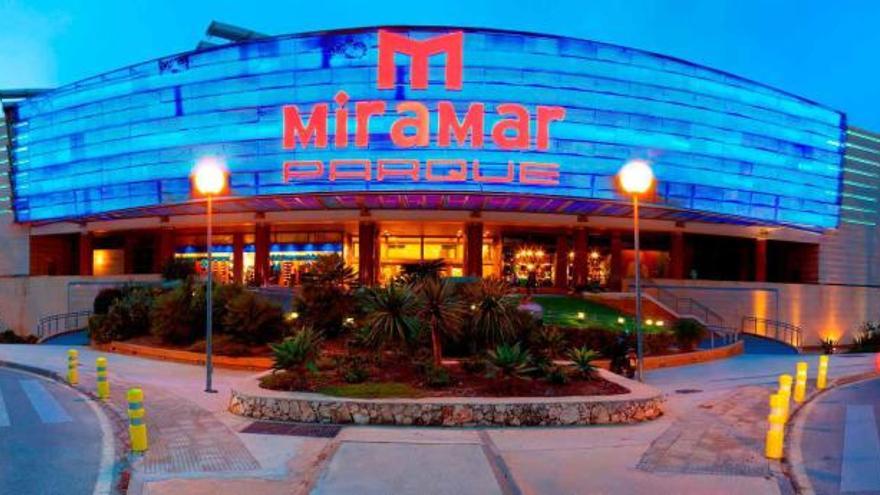 El Centro Comercial Miramar acoge actividades y una exposición de Batman