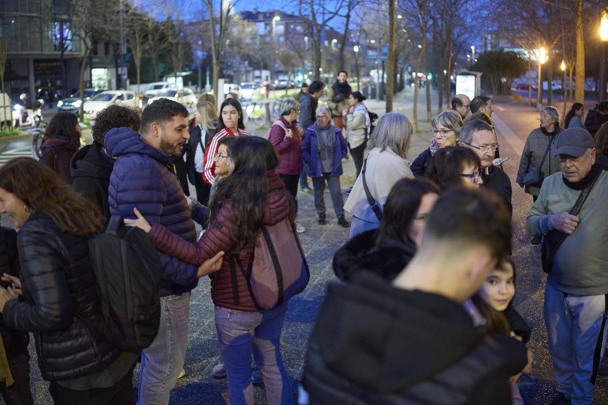 Les fotos de la concentració de rebuig a l'agressió de l'home sensellar de Girona