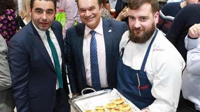 El alcalde de Lalín, José Crespo, durante la presentación de la cita en Fitur.
