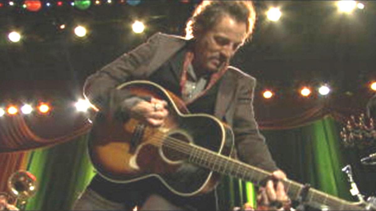 El artista estadounidense anuncia la publicación de su nuevo trabajo, Bruce Springsteen With The Se