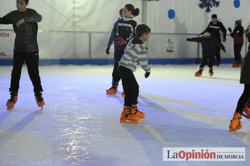 ¡Ya es Navidad en Murcia! Con pista de hielo inclu