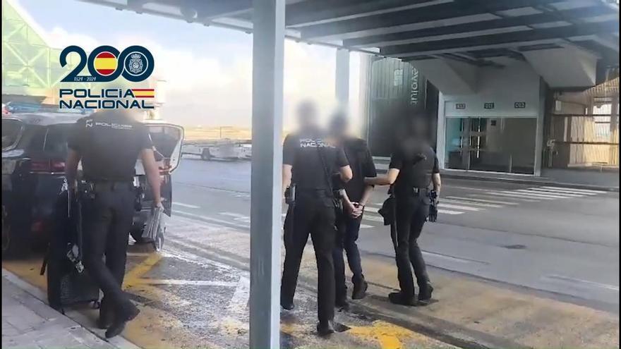 Enxampen un passatger amb 31 quilograms de cocaïna a les maletes a l’aeroport del Prat
