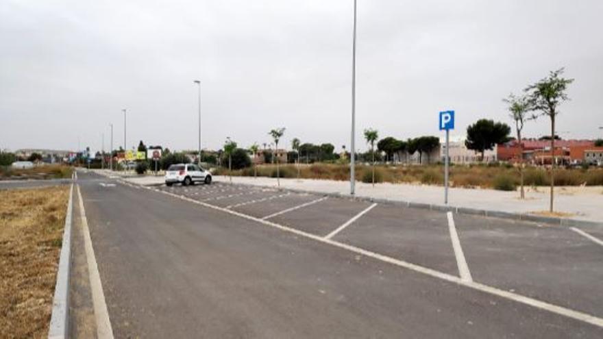 Urbanización de la nueva zona frente al polideportivo de Sant Joan.