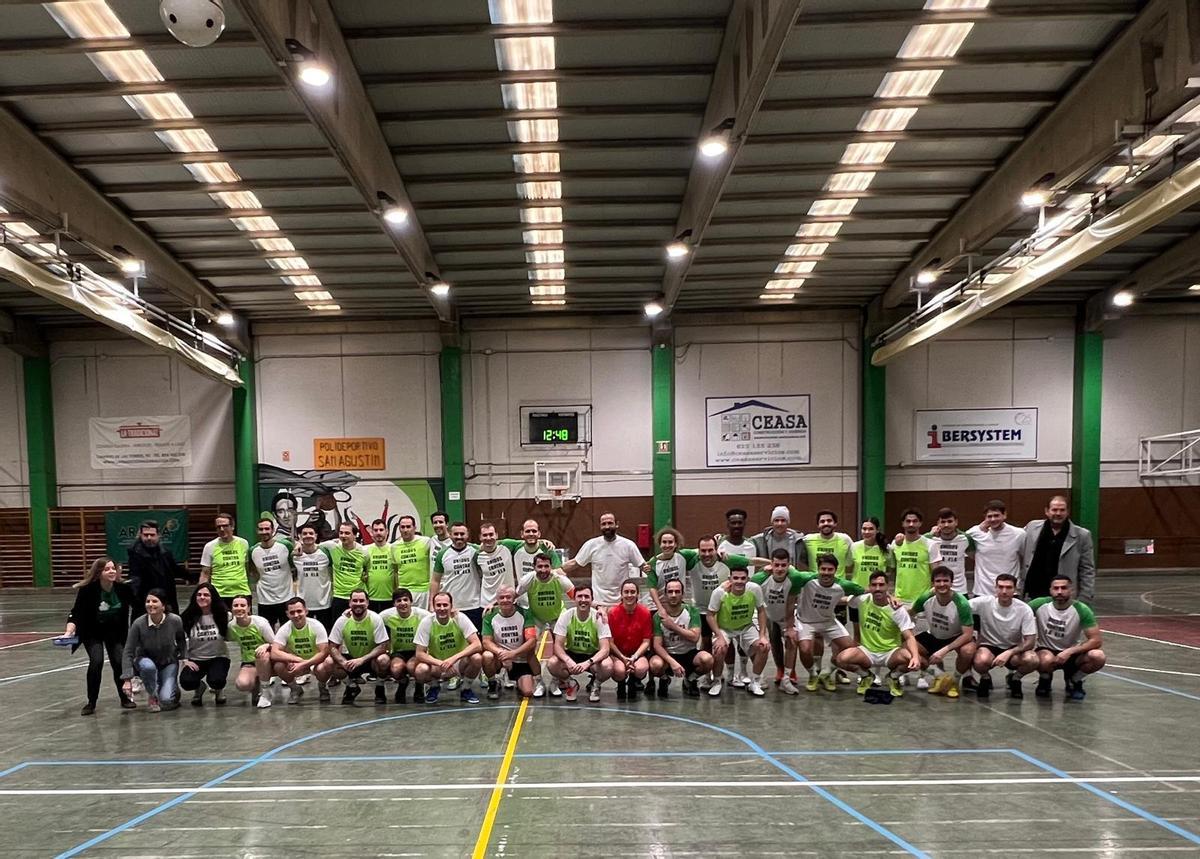 Jugadores y organizadores del evento, durante su primera edición el año pasado.