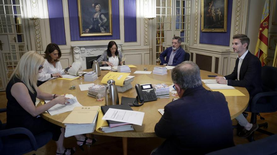 El PP se inmiscuye en las oposiciones &#039;jurídicas&#039; de las Corts