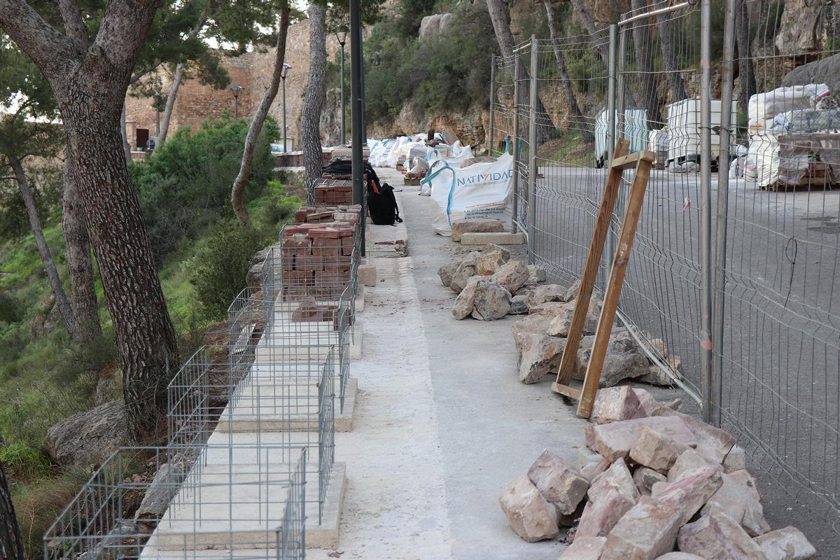 Obras en el entorno del Castillo.