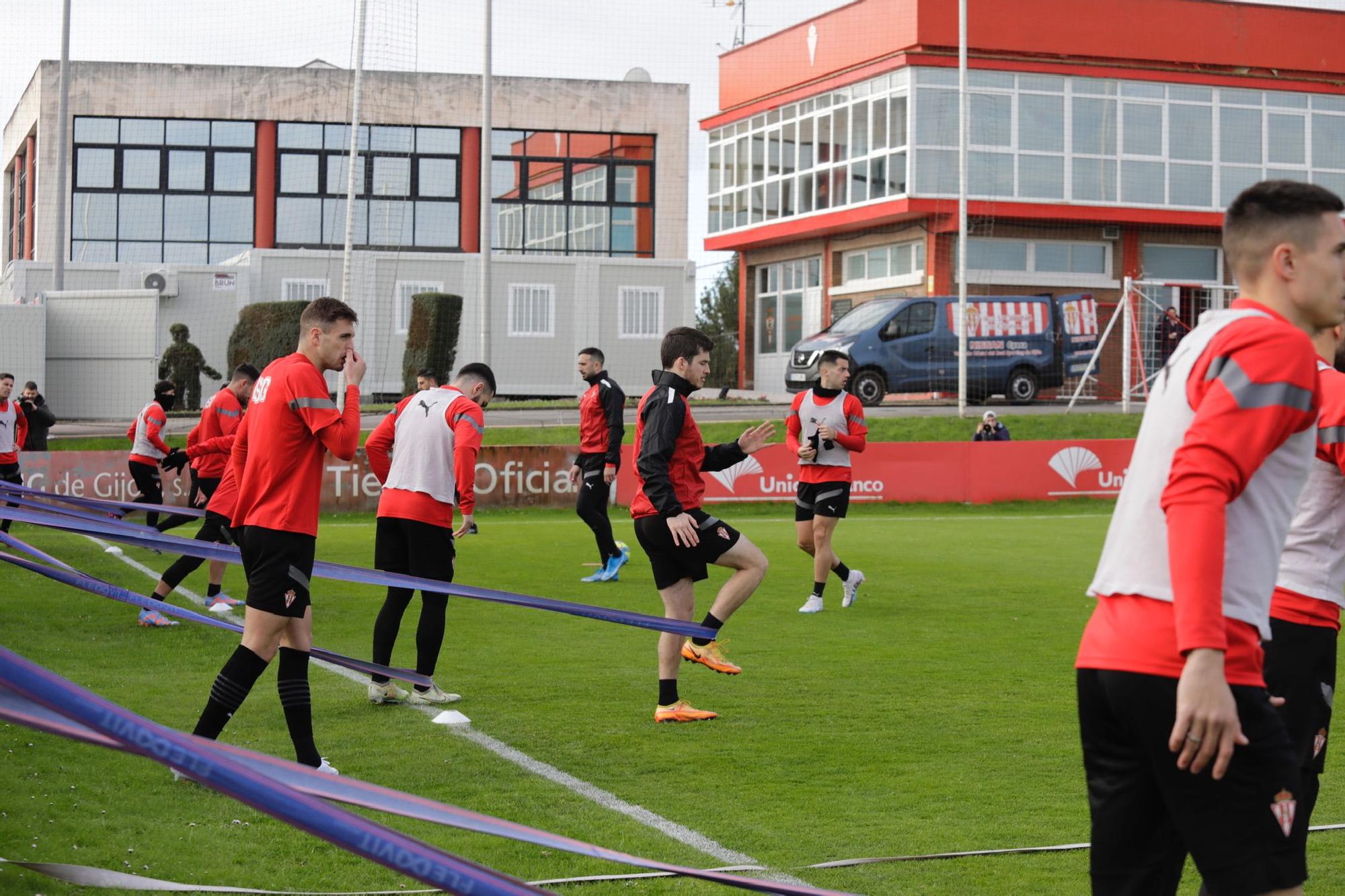 EN IMÁGENES: Primer entrenamientos del Sporting tras el cierre del mercado de fichajes de invierno