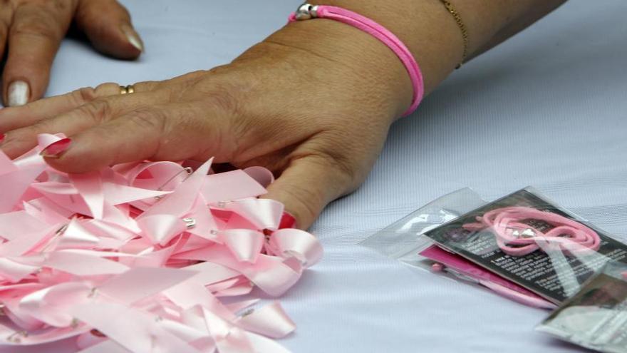 Los lazos rosas se repartirán el Día Mundial contra el Cáncer de Mama