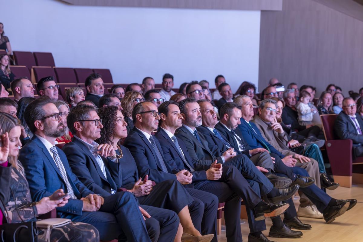 Una gran noche para la hostelería de Torrevieja para celebrar el 50 aniversario de su asociación
