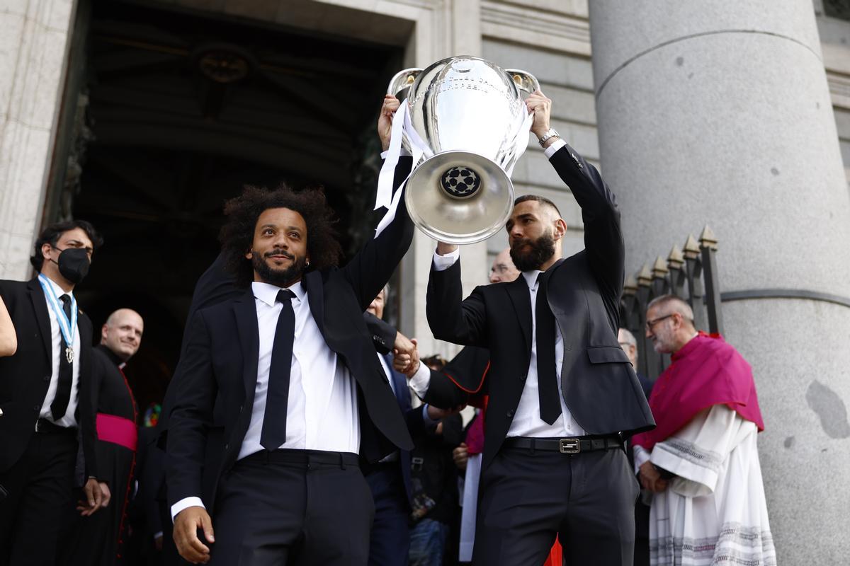 El Real Madrid celebra su 14ª Copa de Europa con la afición blanca