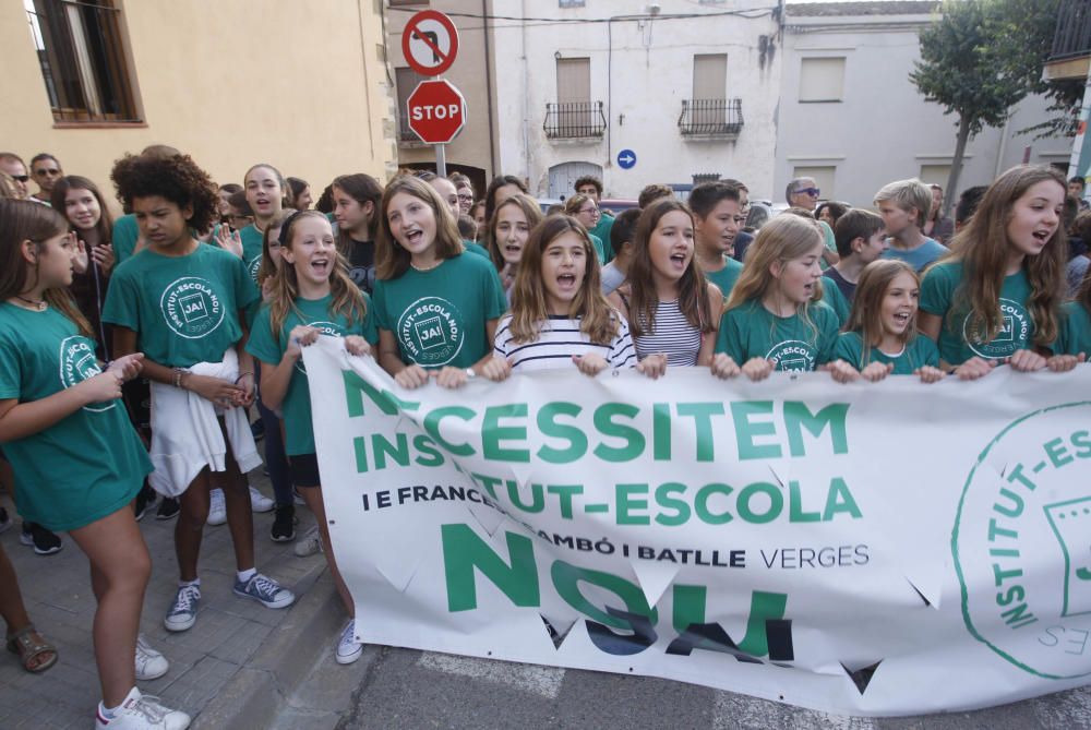 Protesta a Verges per reclamar el nou institut-escola