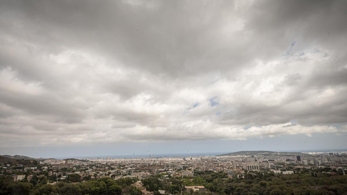 Día de nubes en Barcelona.