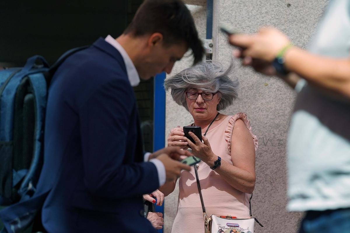 "No sé si la hiperconnexió ens fa més lliures, però segur que ens dispersa"