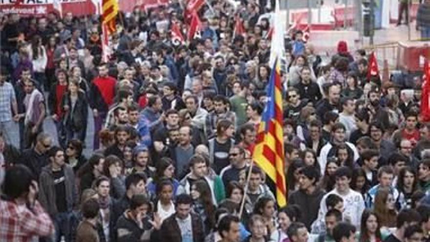 Castellón dice &#039;no&#039; a la reforma laboral en una manifestación masiva