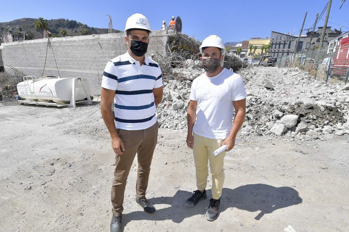 Así continúa el derribo del mamotreto de Santa Brígida