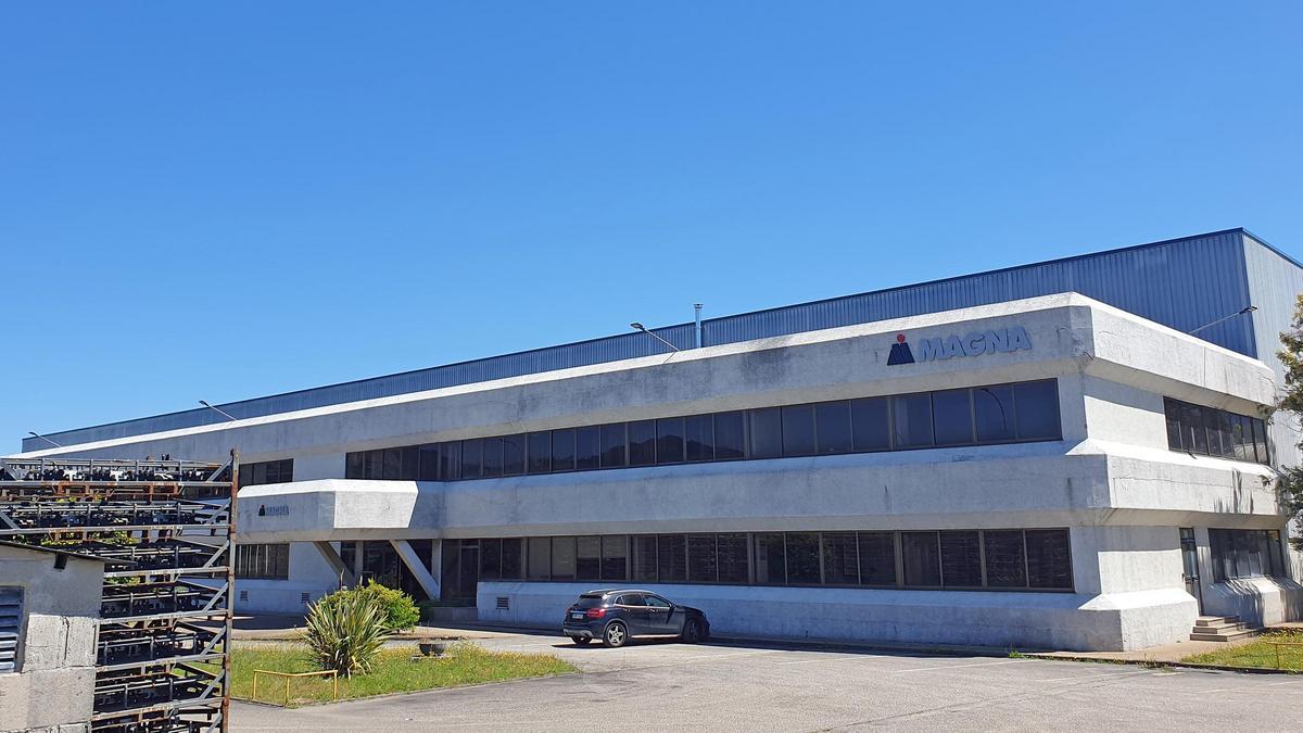 Exterior de la planta de Magna Seating Vigo, en Porriño
