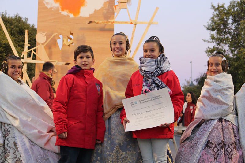 Entrega de los certificados de la Unesco a las Fallas infantiles