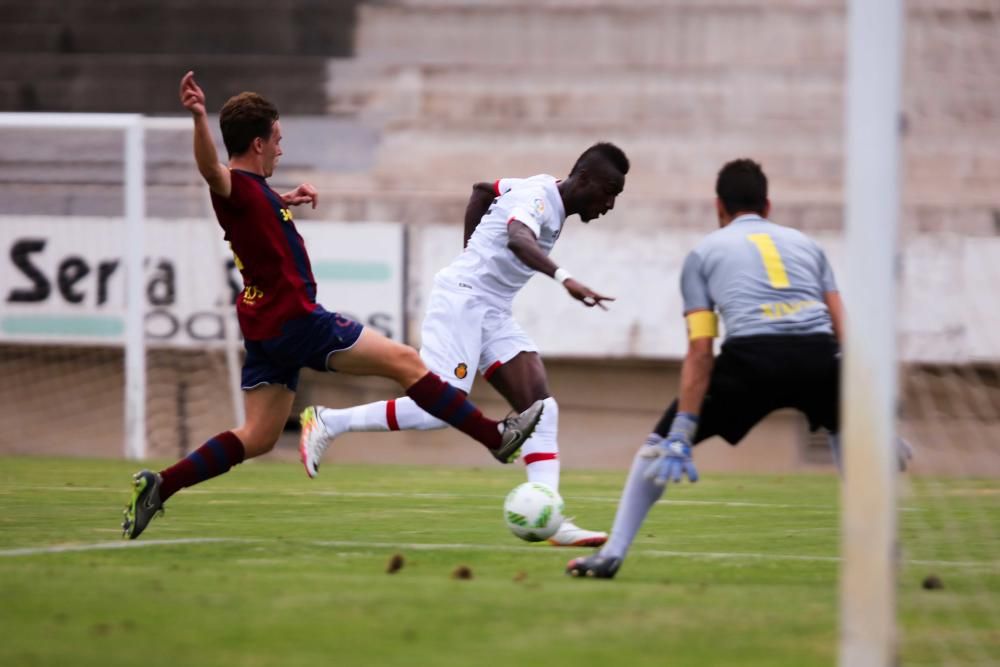 El Mallorca se lleva el Trofeu de l’Agricultura al superar 1-4 al Poblense