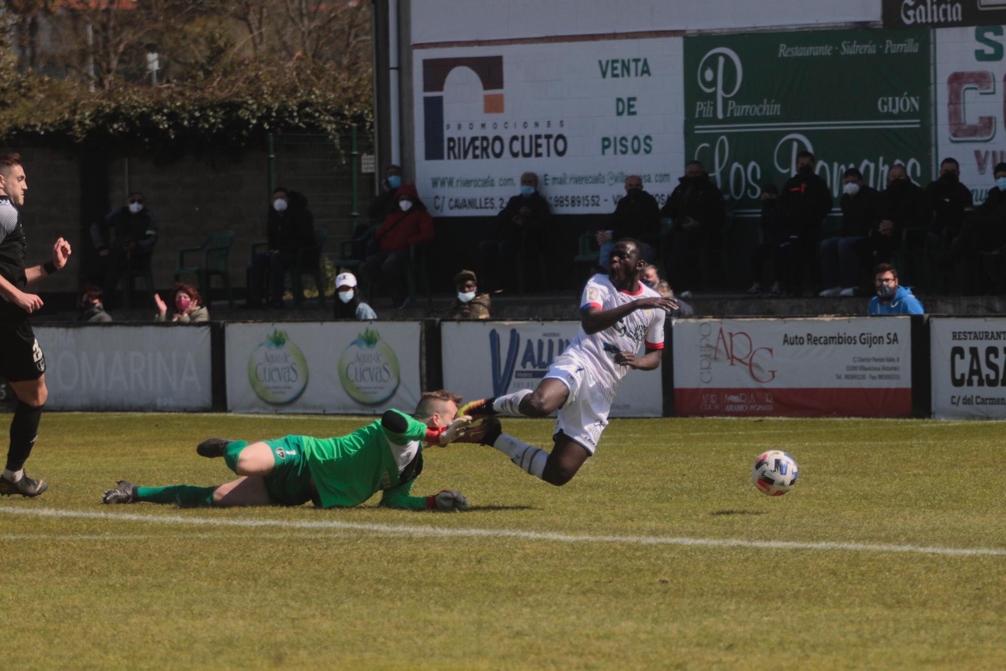 Las imágenes de los partidos de los equipos asturianos de Segunda División B