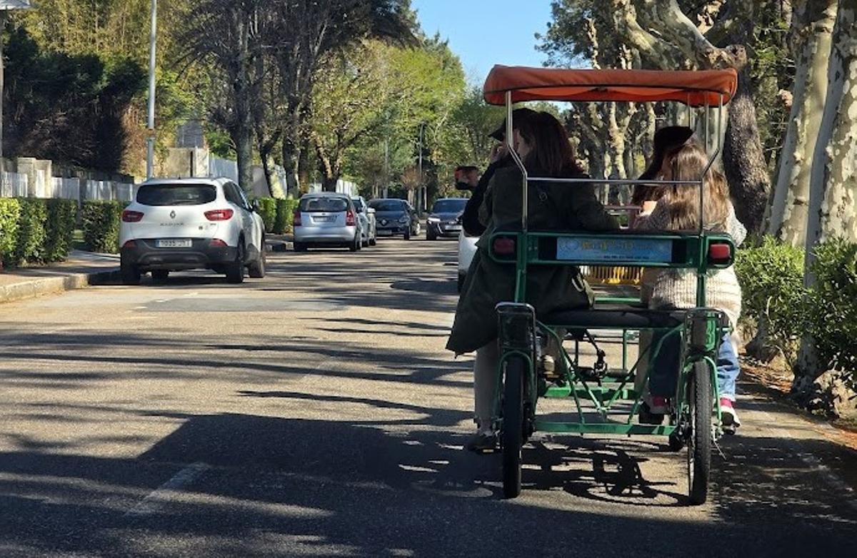 Una de las calles que dan la vuelta a la isla.