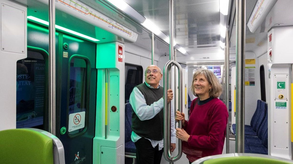 Ferrocarrils inicia la venta de títulos y billetes de pensionista con tecnología sin contacto