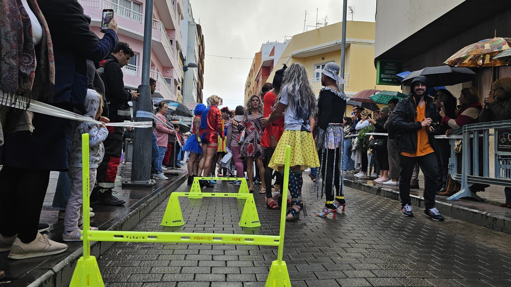 Carrera de tacones en el Carnaval de Telde 2024