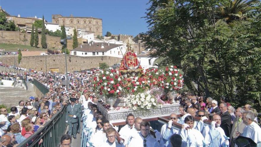 La Cofradía de la Montaña de Cáceres espera que el Novenario sea de Interés Regional en 2016