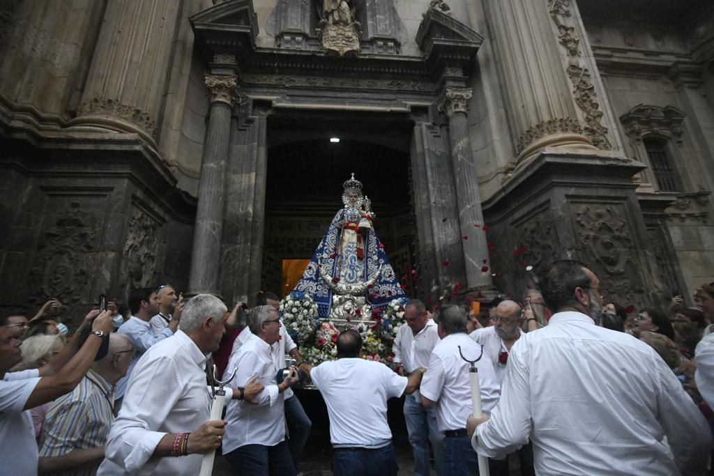 Romería de Murcia: ambiente previo y salida de la Fuensanta de la Catedral