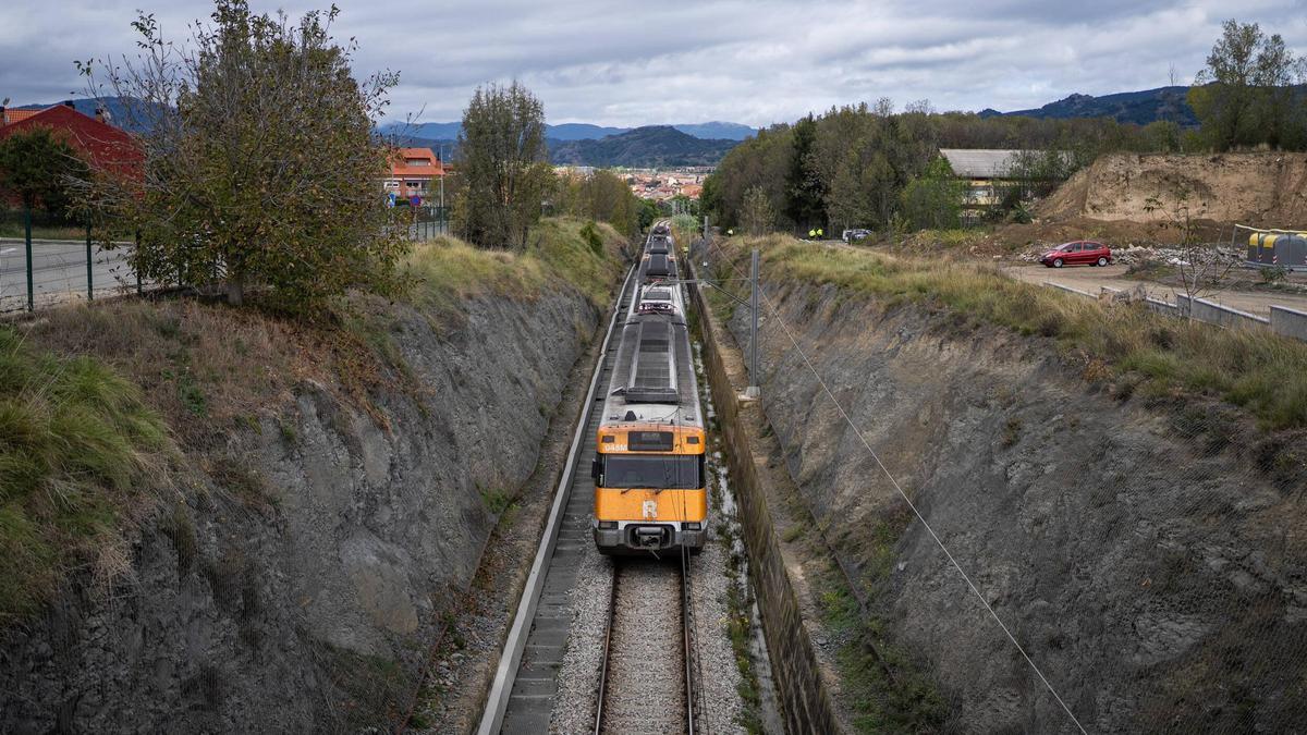 Un tren en la estación de Torelló, en una foto de Archivo