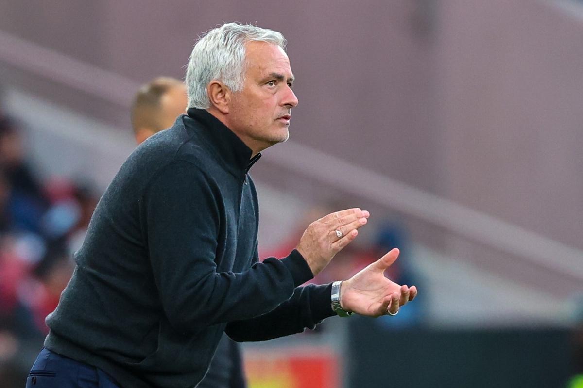 José Mourinho, entrenador del Benfica