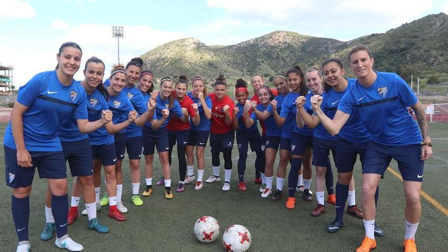 Las jugadoras del Málaga CF Femenino posan en la previa de uno de los últimos entrenamientos con vistas a la fase de ascenso a Primera.