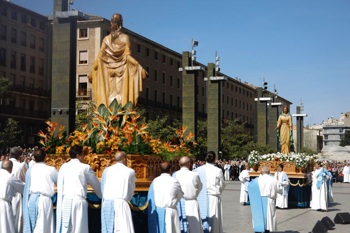 En imágenes | Procesión del Domingo de Resurrección en Zaragoza