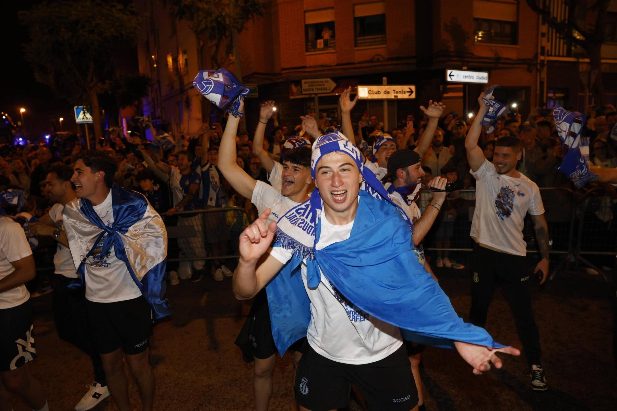 EN IMÁGENES: Locura en las calles de Avilés por el ascenso