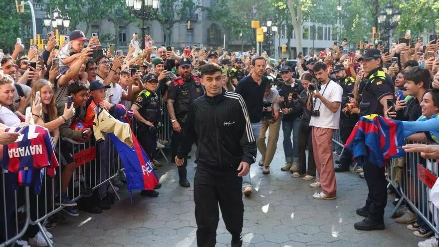 Pedri habla sobre la marcha de Lewandowski este verano
