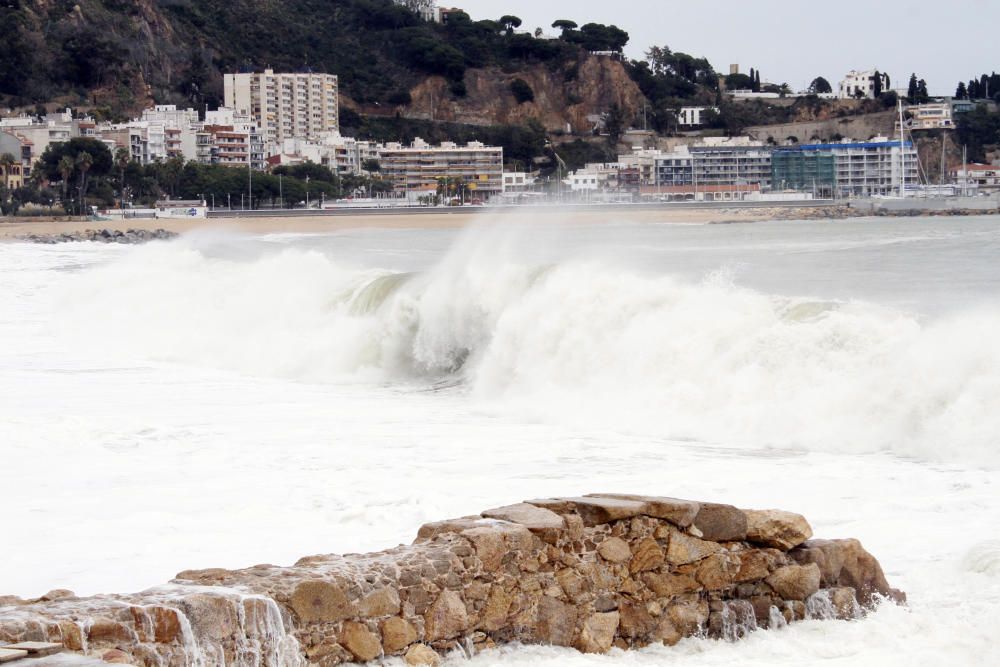 Efectes del temporal al passeig de Blanes