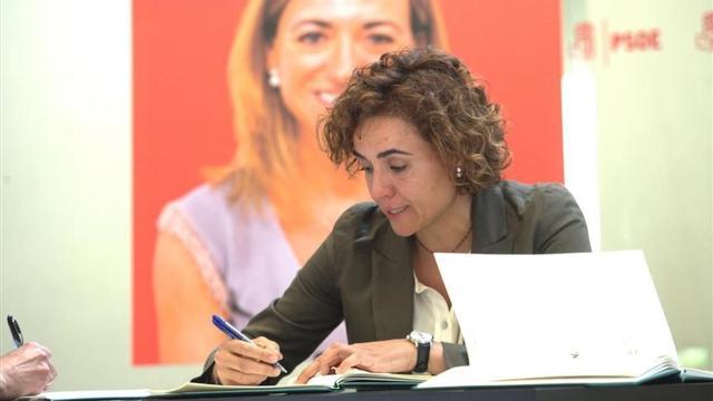 Dolors Monserrat , Ministra de Sanidad.