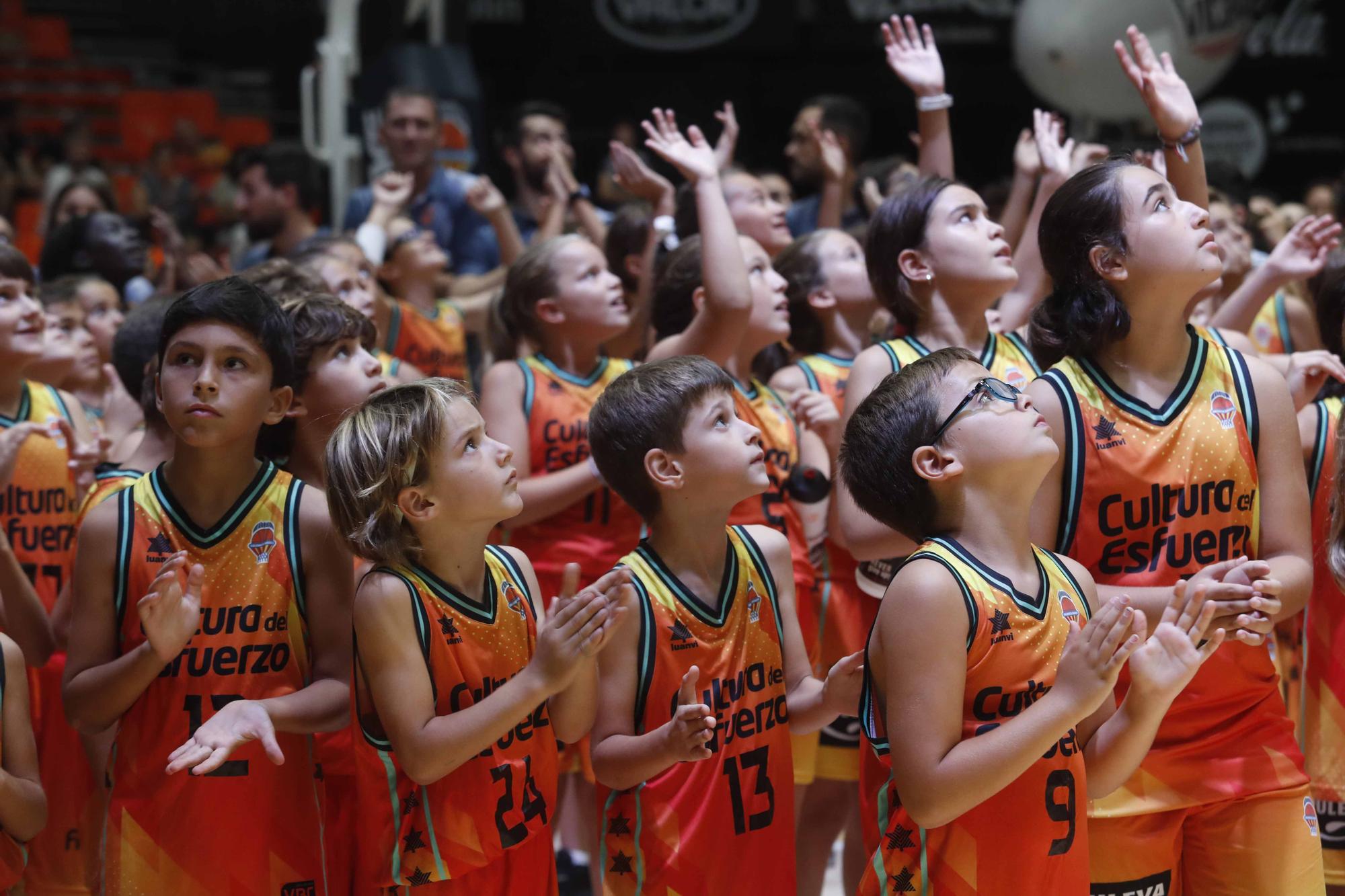 Presentación del Valencia Basket en La Fonteta