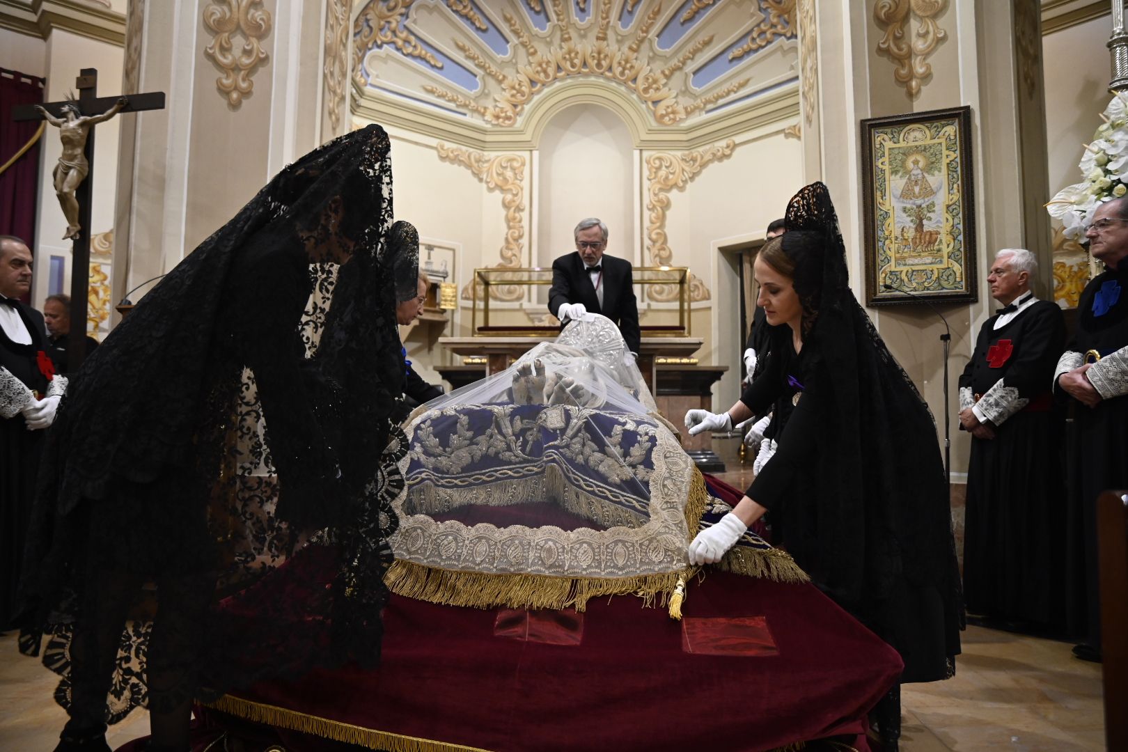 Galería de imágenes: Procesión del Santo Entierro en Castelló