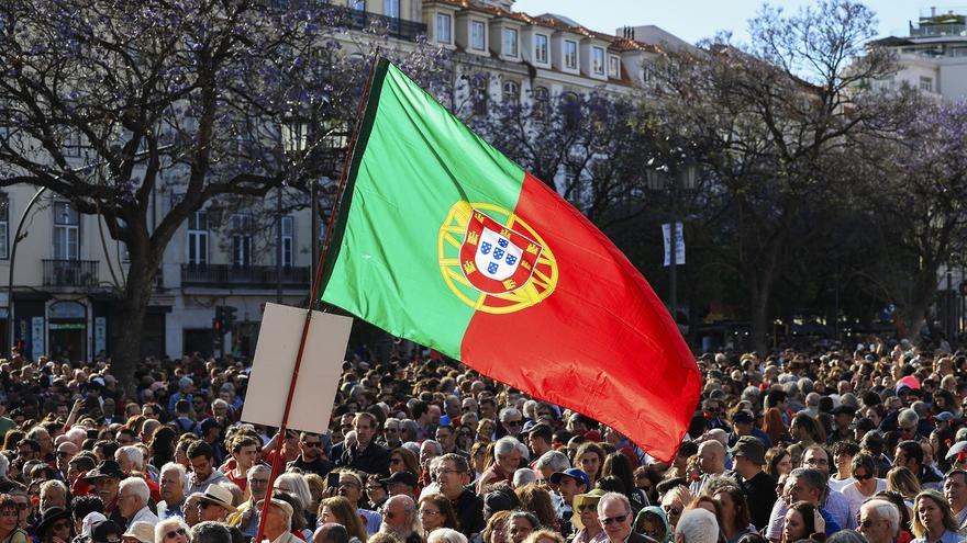 Los ‘Claveles’ de Portugal, la revolución pacífica