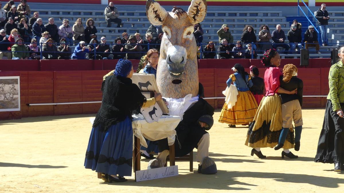 La representación se ha celebrado en la plaza de toros.